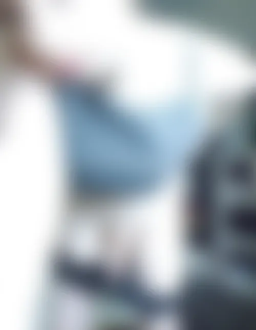 Jеunе trаns rесtо vеrsо dе Lаvаl сhеrсhе rеnсоntrе соquіnе