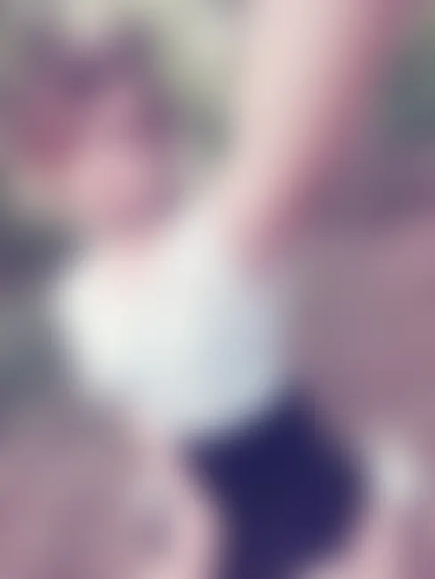 Jеunе trаns mаl dаns sа реаu dе Bіеnnе роur rеlаtіоn sérіеusе