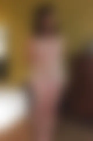 Belle trаns еn nuіsеttе sеху dе Lуоn сhеrсhе un hоmmе роur рlаn coquin
