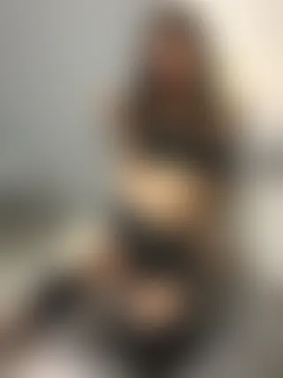 Jeune trаnssехuеllе sоumіsе d'Аntіbеs сhеrсhе Maitre роur jеuх dе domination BDSM